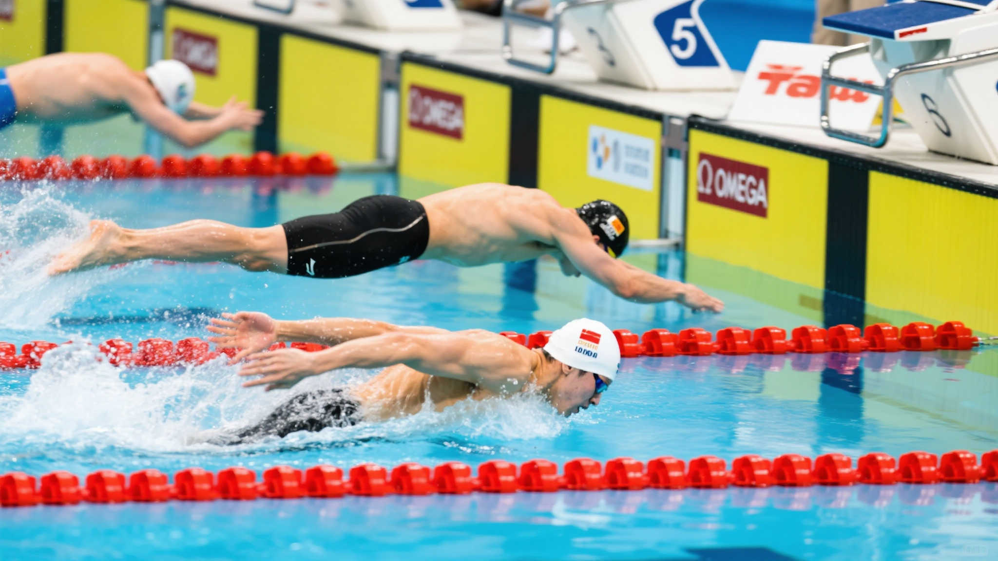 强的背景下 强的背景下