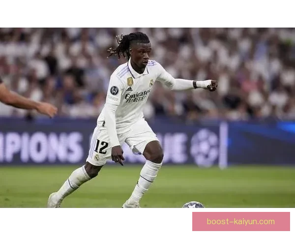 卡马文加技术突飞猛进，备受期待的年轻天才重塑现代足球战术